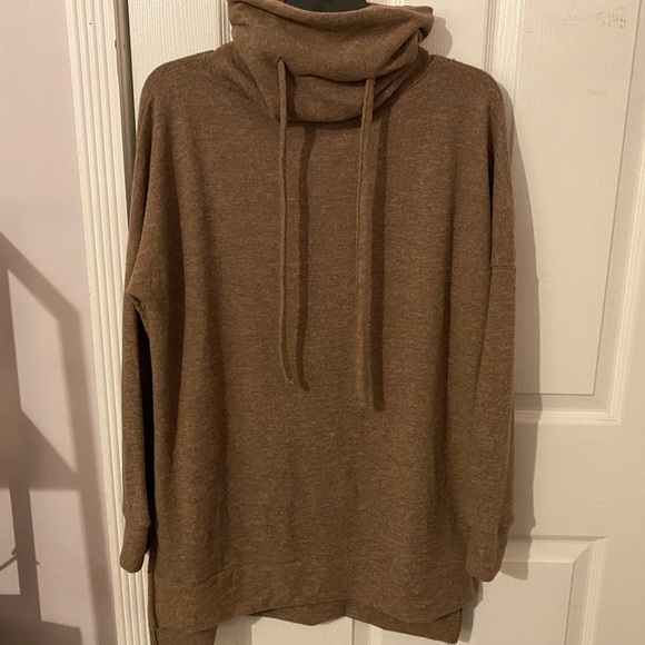 Silver Icing “Casual Living Tunic Sweater” Mocha by Zenana Fits Small/Medium - Picture 3 of 7